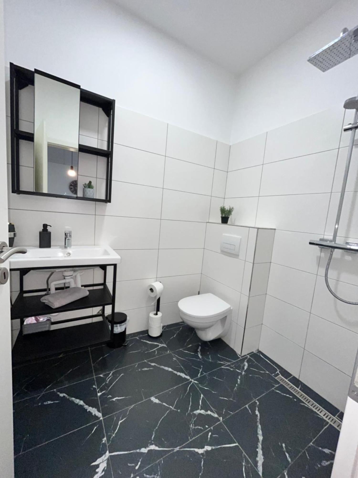 Apartment Central 10D 55Qm Wi-Fi Free Parking Calm Back House Dortmund Eksteriør billede