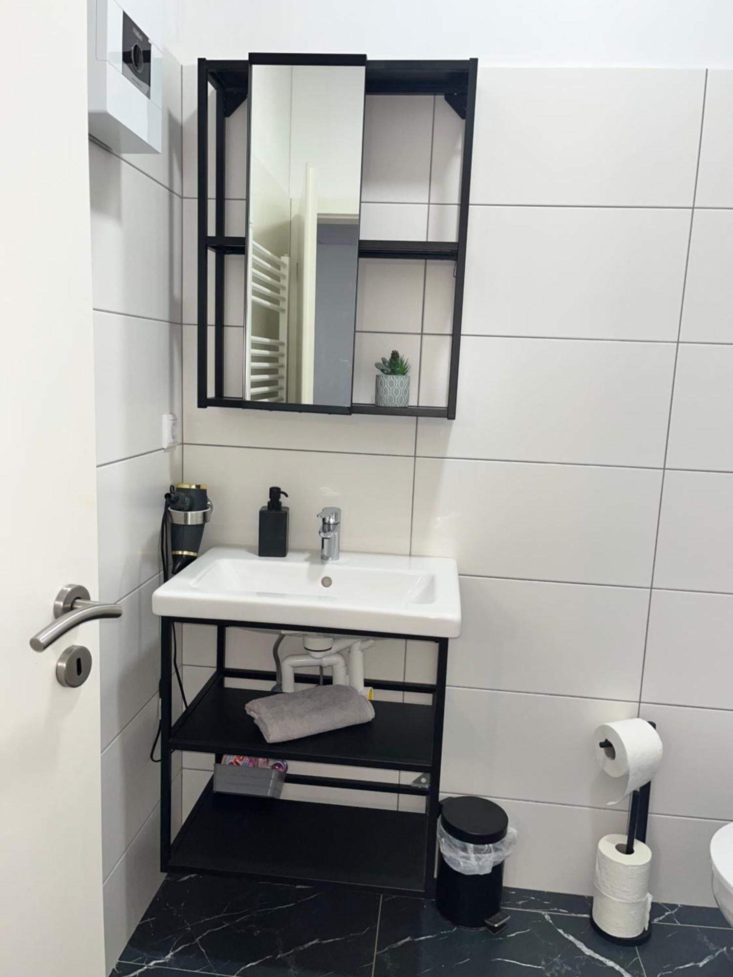 Apartment Central 10D 55Qm Wi-Fi Free Parking Calm Back House Dortmund Eksteriør billede